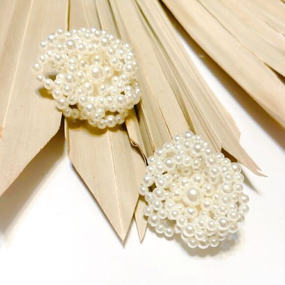 Anthro pearl earrings #495 - Picture 2 of 3